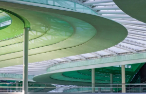 鋼結(jié)構(gòu)與膜材料的協(xié)奏，產(chǎn)業(yè)園中庭天幕